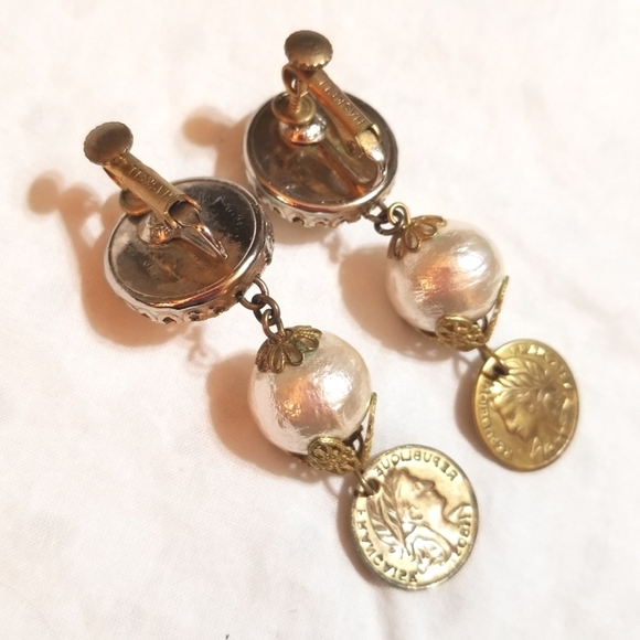 VTG Miriam Haskell Rare Pearl Republique Francais Coin Earrings - Picture 5 of 10